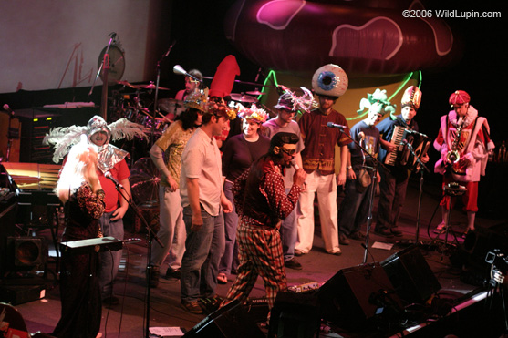 nye06_128_RJ