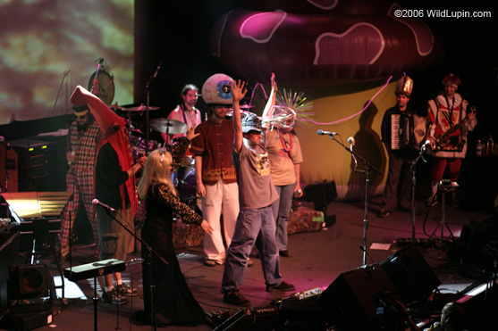 nye06_139_RJ
