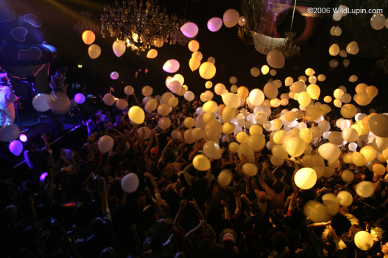 nye06_154_RJ